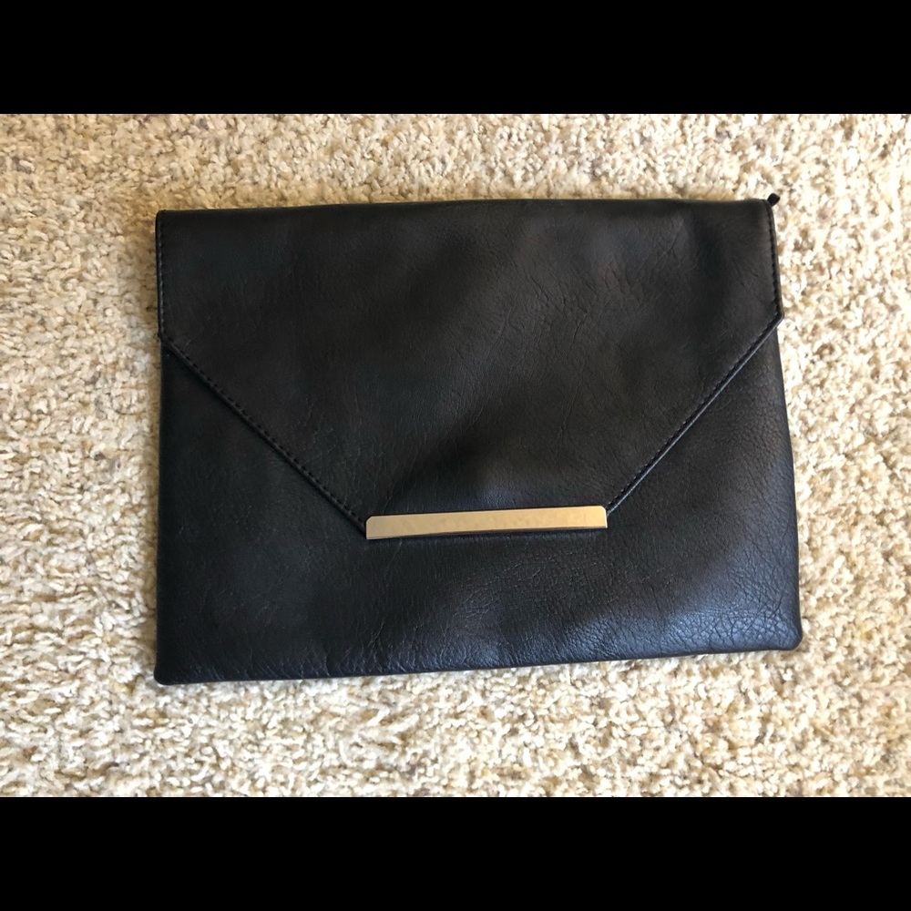 Black clutch
